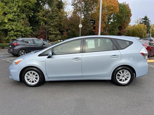 2013 Toyota Prius v Three