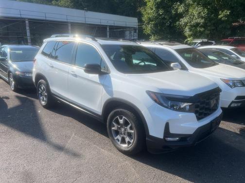2023 Honda Passport AWD TrailSport