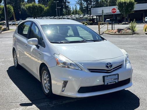 2013 Toyota Prius v Three