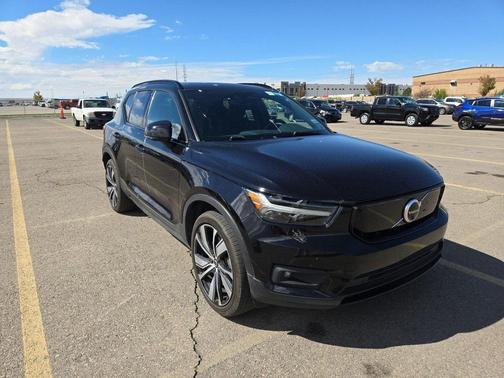 2021 Volvo XC40 Recharge Pure Electric P8