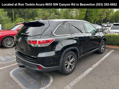 Midnight Black Metallic 2016 Toyota Highlander XLE