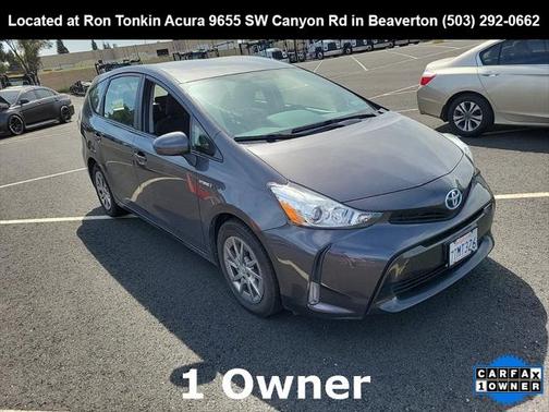 2016 Toyota Prius v Three