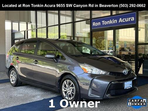 2016 Toyota Prius v Three