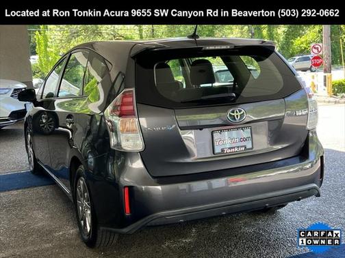 2016 Toyota Prius v Three