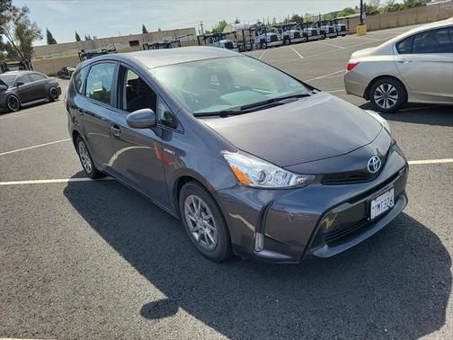 2016 Toyota Prius v Three