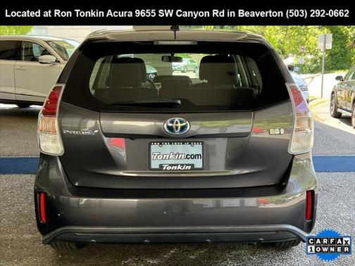 2016 Toyota Prius v Three