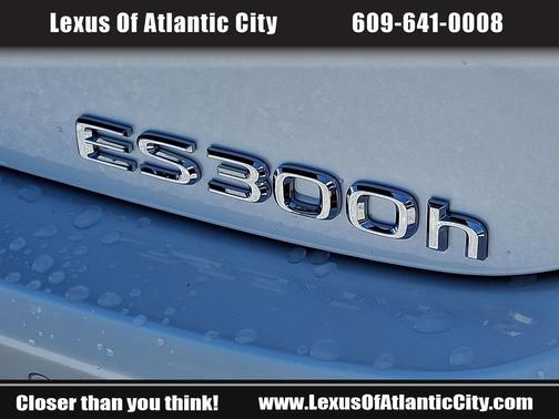 2025 Lexus ES 300h Base