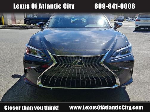 2025 Lexus ES 300h Base
