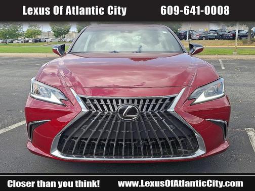 2025 Lexus ES 300h Base