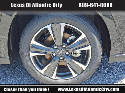 2025 Lexus UX 300h Base