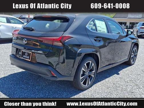 2025 Lexus UX 300h Base