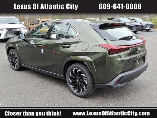 Nori Green Pearl 2025 Lexus UX 300h UX 300h Premium AWD