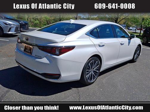 Eminent White Pearl 2024 Lexus ES 300h ES 300h FWD