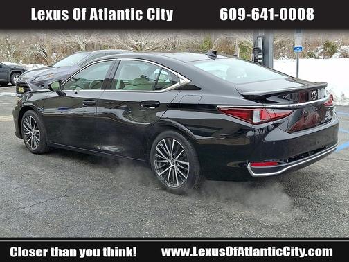 2023 Lexus ES 300h Base