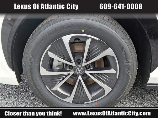 2025 Lexus RZ 450e Premium AWD w/18" Wheels