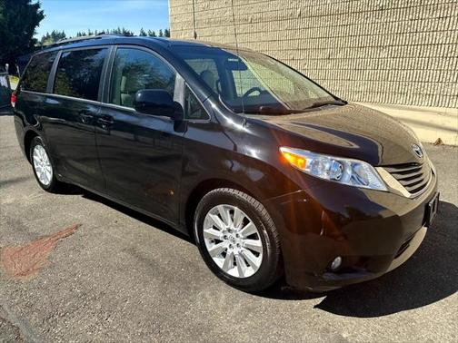 2013 Toyota Sienna XLE