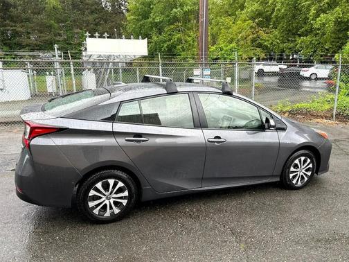 2020 Toyota Prius XLE