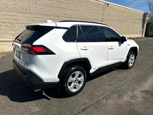 2020 Toyota RAV4 Hybrid XLE