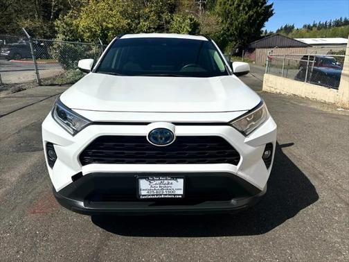 2020 Toyota RAV4 Hybrid XLE