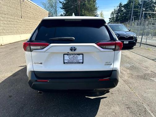 2020 Toyota RAV4 Hybrid XLE