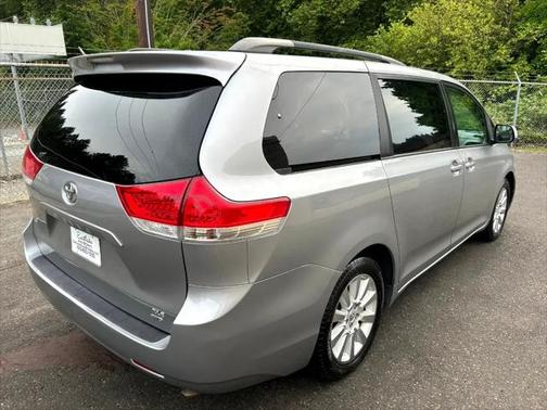 2014 Toyota Sienna XLE
