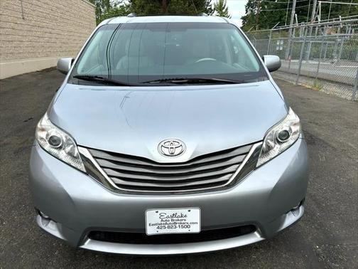 2014 Toyota Sienna XLE