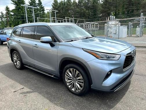 2020 Toyota Highlander Hybrid Platinum