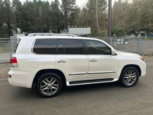 2013 Lexus LX 570 Base
