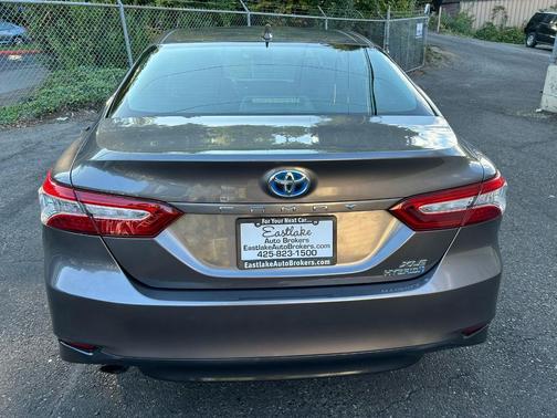 2019 Toyota Camry Hybrid XLE