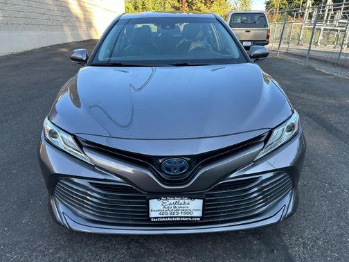 2019 Toyota Camry Hybrid XLE
