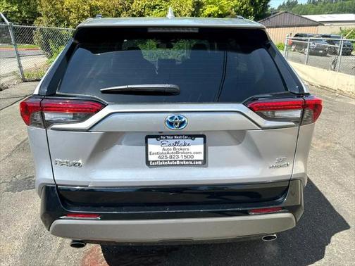 2022 Toyota RAV4 Hybrid SE
