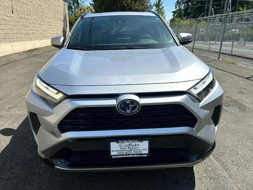 2022 Toyota RAV4 Hybrid SE