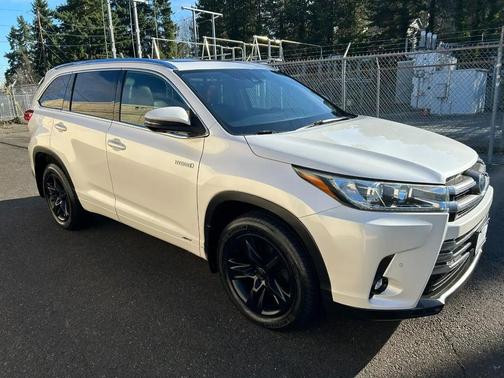 2019 Toyota Highlander Hybrid Platinum