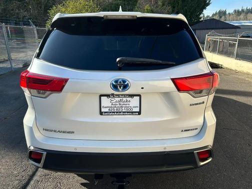 2019 Toyota Highlander Hybrid Platinum