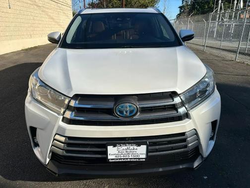 2019 Toyota Highlander Hybrid Platinum