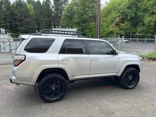 Classic Silver Metallic 2015 Toyota 4Runner Trail