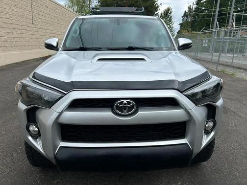 Classic Silver Metallic 2015 Toyota 4Runner Trail