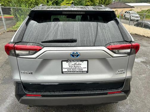 2019 Toyota RAV4 Hybrid SE