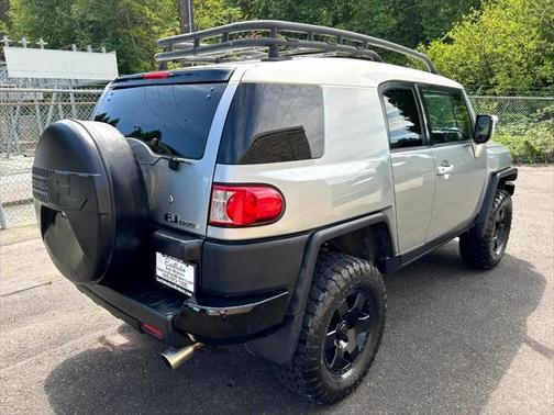 2010 Toyota FJ Cruiser Base