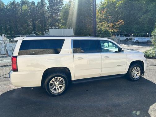 2017 Chevrolet Suburban LT
