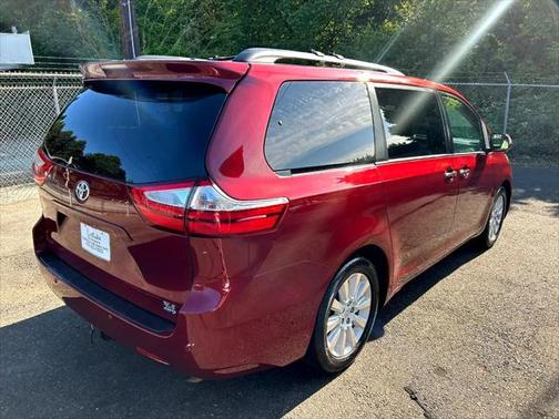 2015 Toyota Sienna XLE Premium