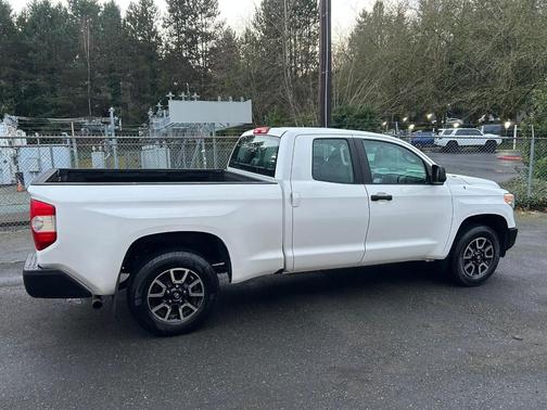 2014 Toyota Tundra SR5