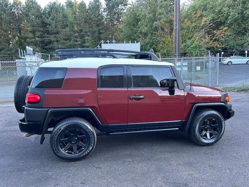 2011 Toyota FJ Cruiser Base