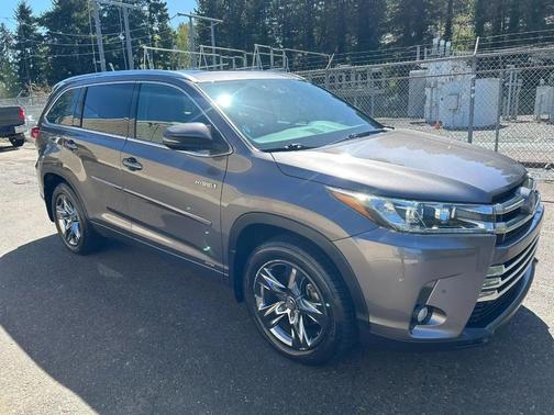 Predawn Gray Mica 2017 Toyota Highlander Hybrid Platinum