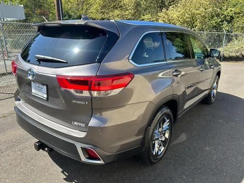 Predawn Gray Mica 2017 Toyota Highlander Hybrid Platinum