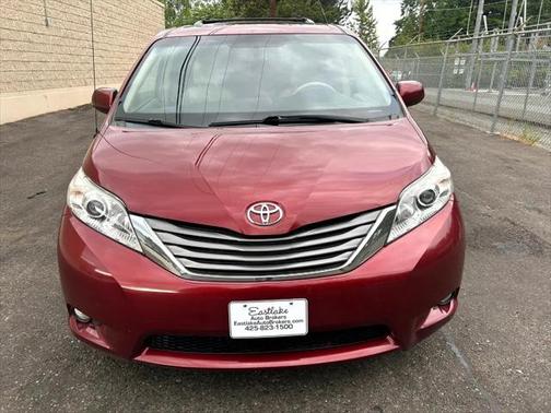 2013 Toyota Sienna XLE