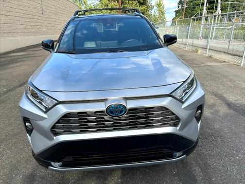 2019 Toyota RAV4 Hybrid SE