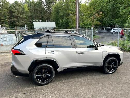 2019 Toyota RAV4 Hybrid SE