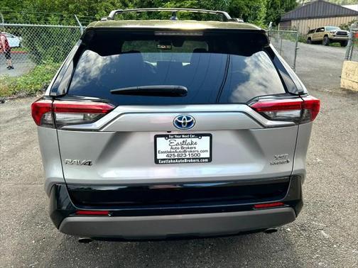 2019 Toyota RAV4 Hybrid SE
