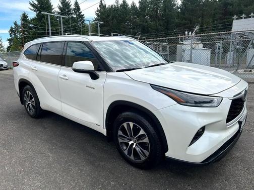 2021 Toyota Highlander Hybrid XLE